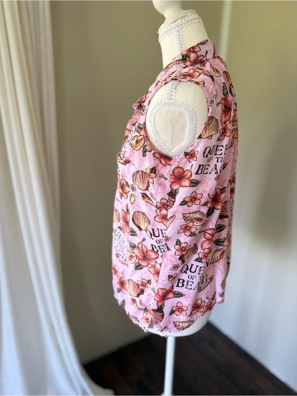 Vintage Big Dogs Pink Floral Button-Up Beachy Shirt Queen of the Beach Shells - Picture 5 of 8
